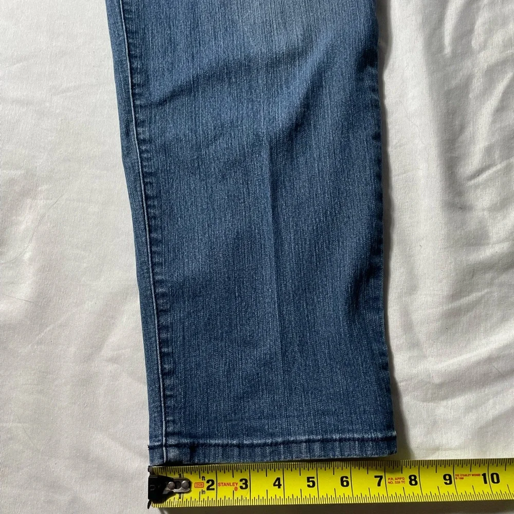 Chicos Blue Denim Ankle Jeans Womens size (2.5) US size 14